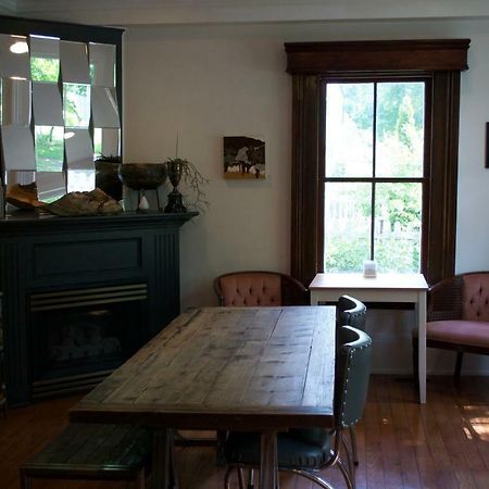 Queen Regent Bed & Breakfast Niagara-on-the-Lake Ngoại thất bức ảnh